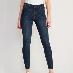 Old Navy Rockstar Super Skinny Extra High Rise Jeans